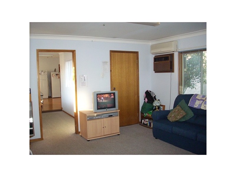 2 Janice Street, Warners Bay NSW 2282