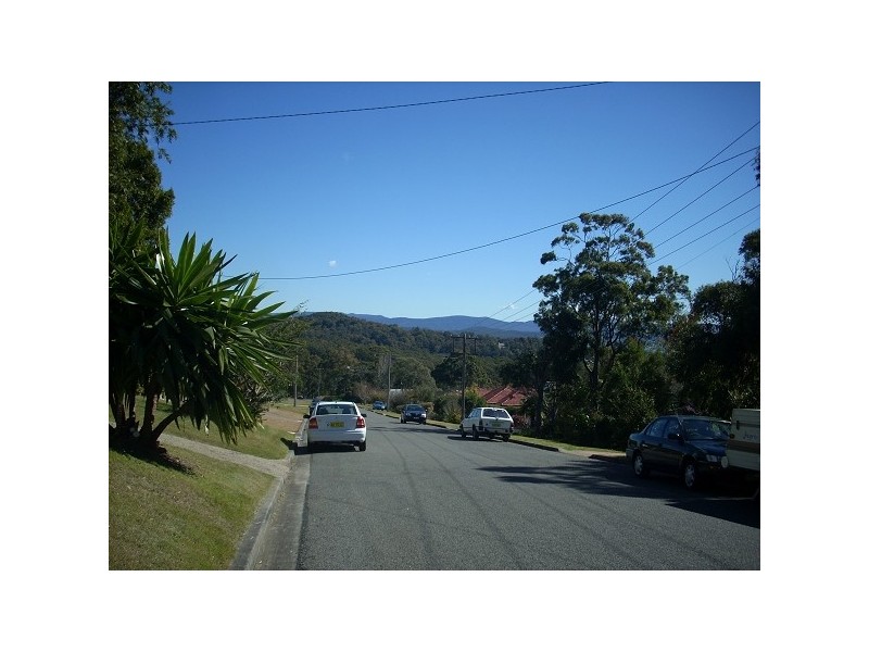 4 John Street, Tingira Heights NSW 2290