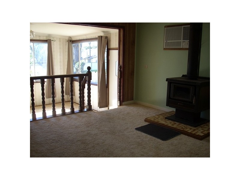 4 John Street, Tingira Heights NSW 2290