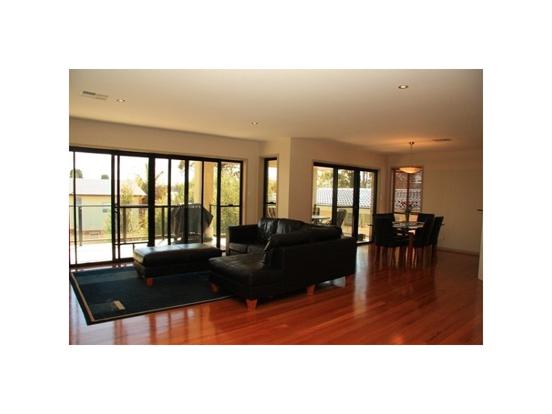 5 Victor Avenue, Valentine NSW 2280