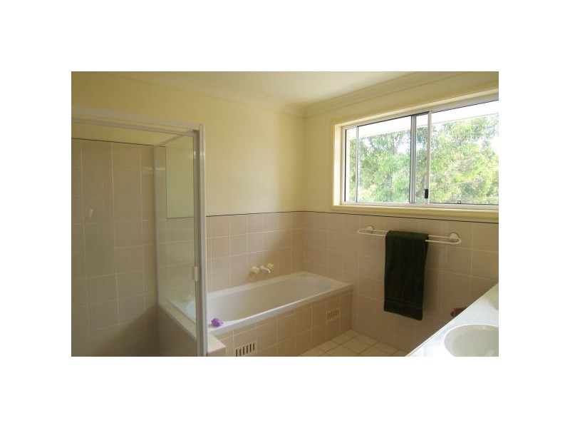 20 Leichhardt Road, Valentine NSW 2280