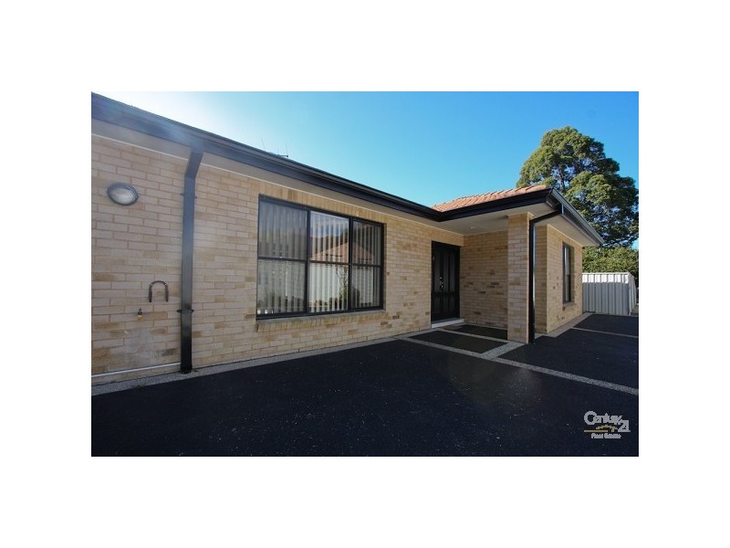 8 Eino Place, Eleebana NSW 2282