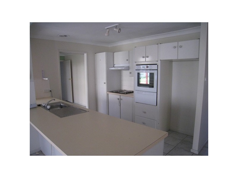 82 Regal Way, Valentine NSW 2280