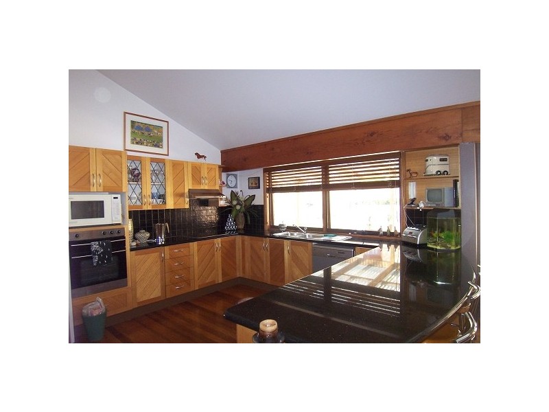 13 Yerambla Close, Eleebana NSW 2282