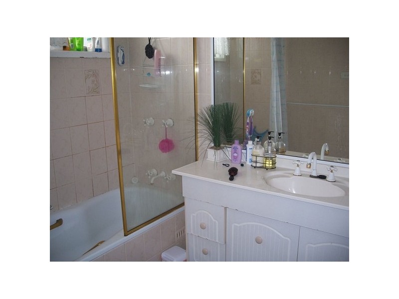 34 Allambee Place, Valentine NSW 2280