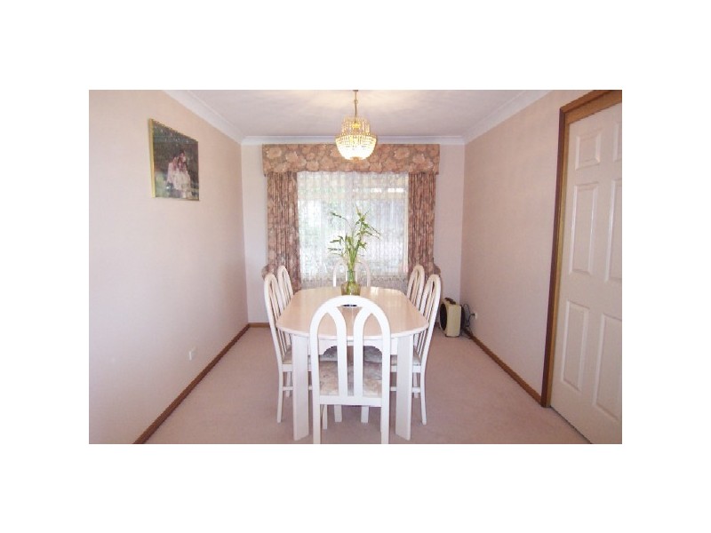 9 Warwick Way, Valentine NSW 2280