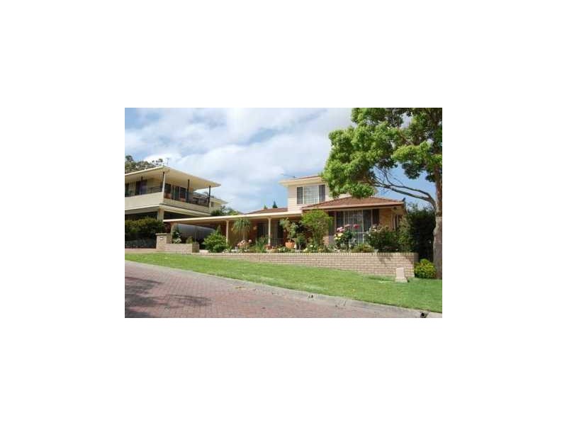 15 Kirkland Close, Lakelands NSW 2282