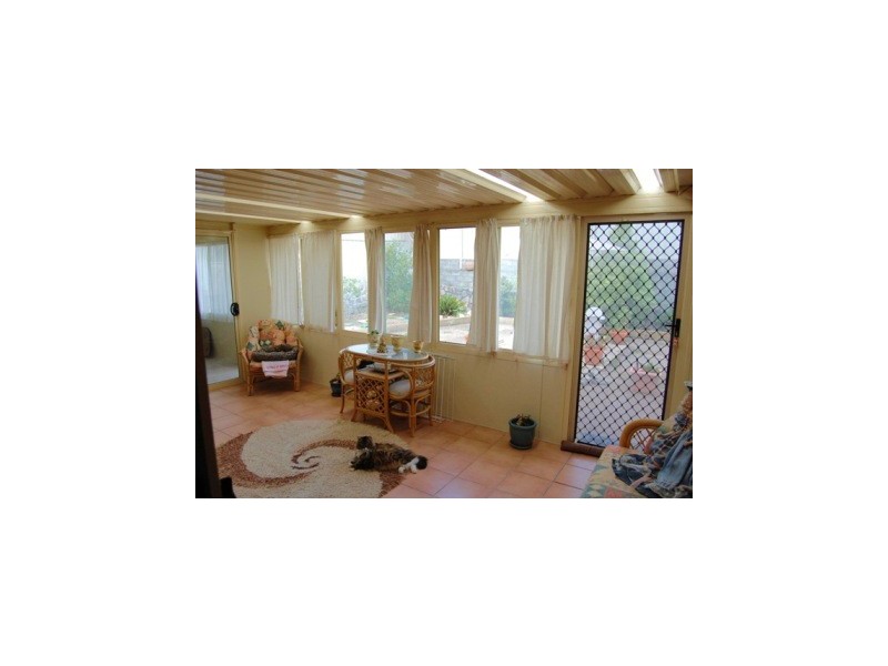 15 Kirkland Close, Lakelands NSW 2282