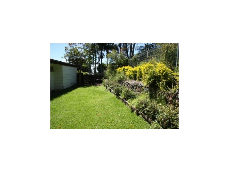 6 Peter Street, Valentine NSW 2280