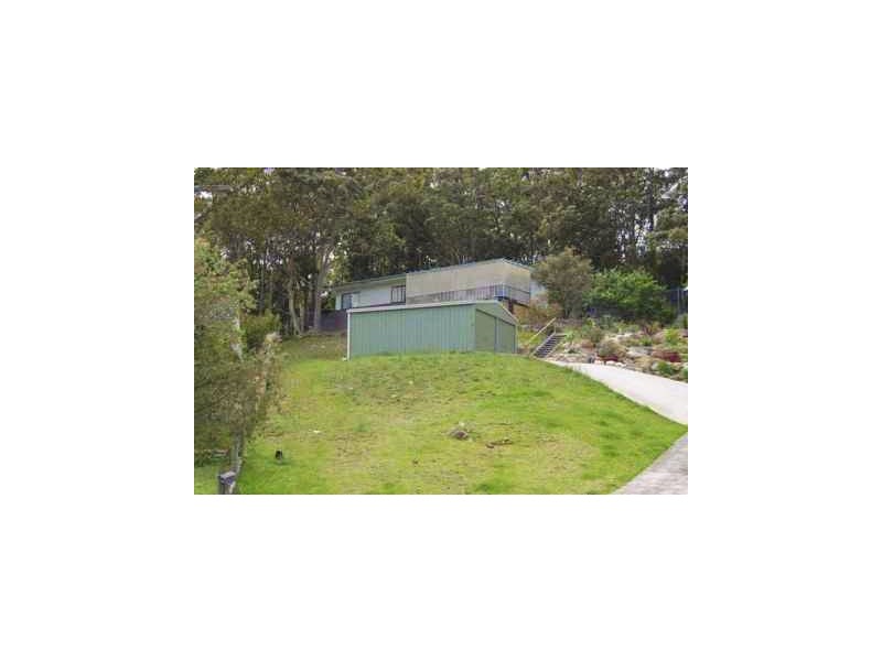 4 Bucklee Crescent, Warners Bay NSW 2282