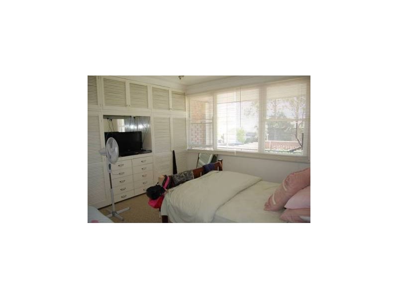 82 Andrew Road, Valentine NSW 2280