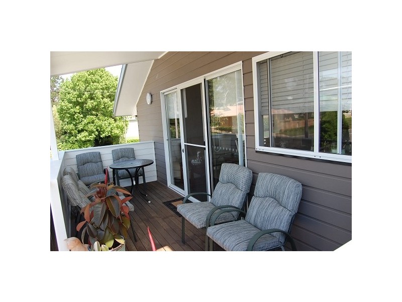 1/12 Berringar Road, Valentine NSW 2280