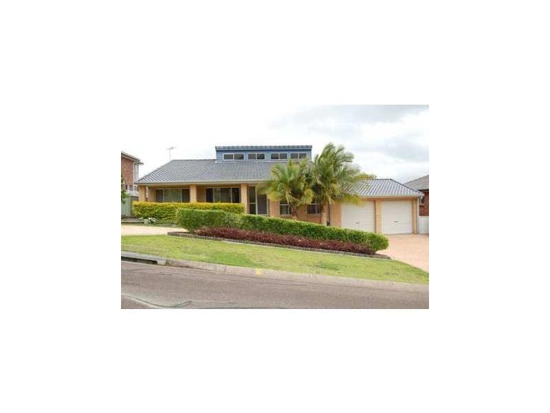 32 Ridgewood Crescent, Eleebana NSW 2282