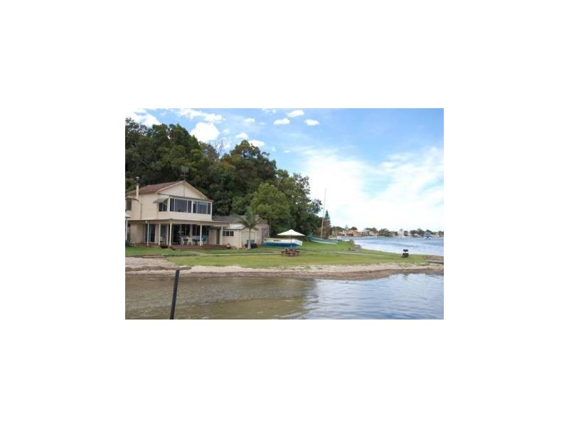 176 Marks Point Road, Marks Point NSW 2280