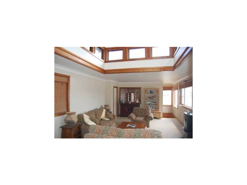 176 Marks Point Road, Marks Point NSW 2280