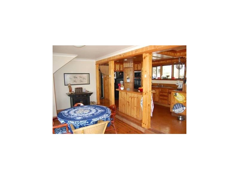 176 Marks Point Road, Marks Point NSW 2280