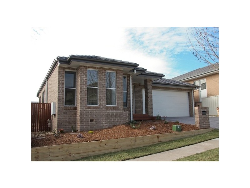 2/1 Sassafras Close, Valentine NSW 2280