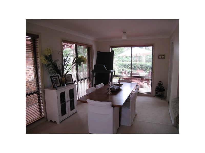 4 Tanunda Close, Eleebana NSW 2282