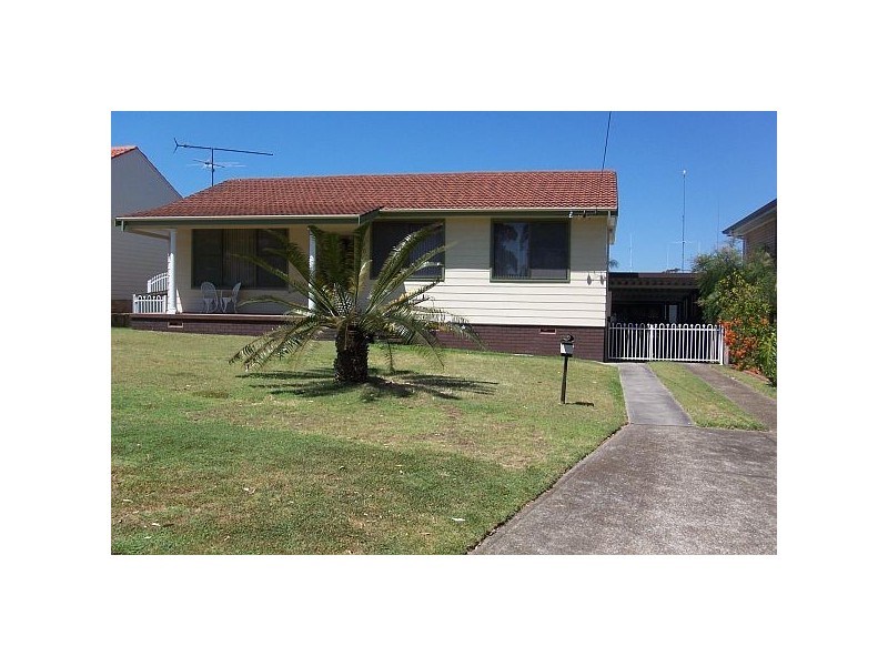 60 Andrew Road, Valentine NSW 2280