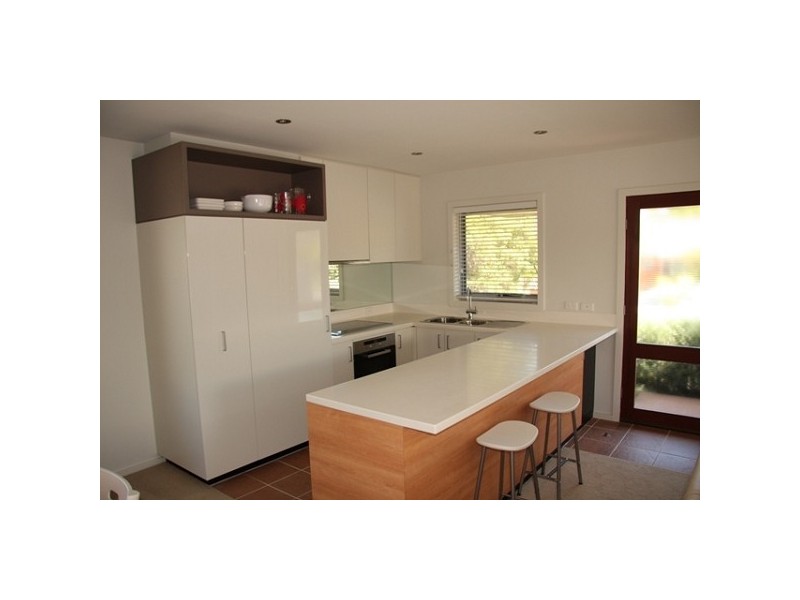 2B Lake Street, Warners Bay NSW 2282
