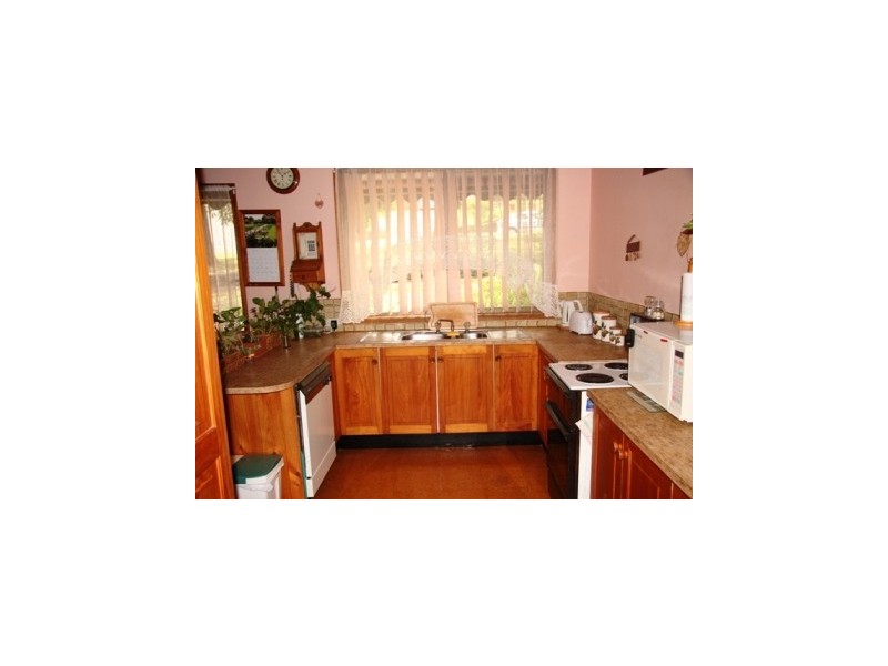 4 Chelston  Street, Warners Bay NSW 2282