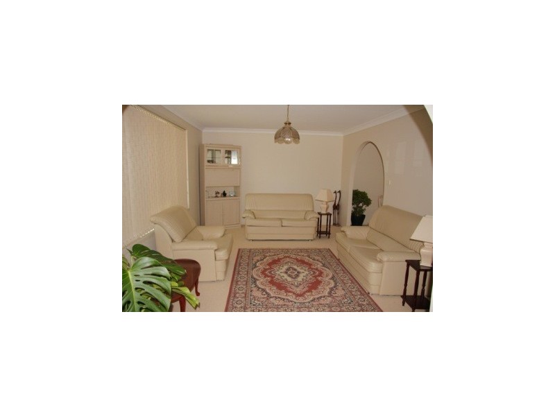 15 Rydal Road, Lakelands NSW 2282