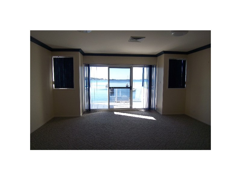 183 Fishing Point Road, Fishing Point NSW 2283