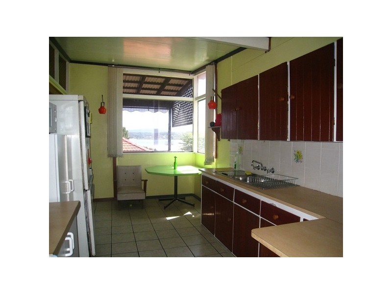 87 Thompson Road, Speers Point NSW 2284