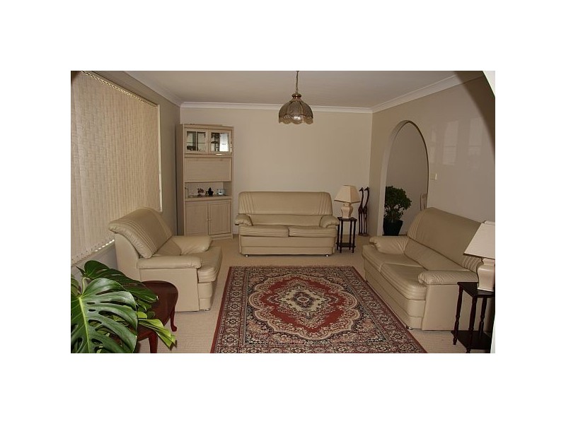 15 Rydal Road, Lakelands NSW 2282