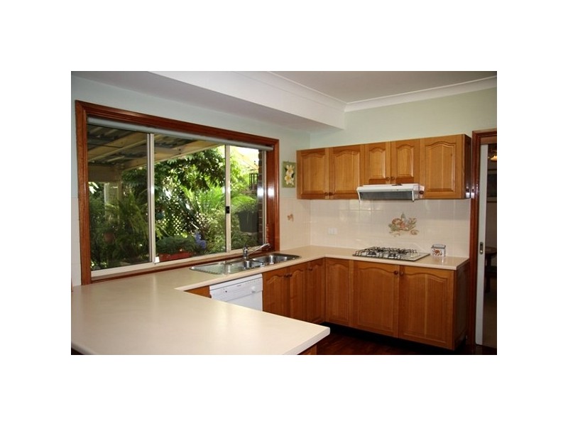 10 Warwick Way, Valentine NSW 2280