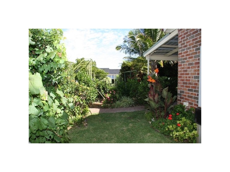 10 Warwick Way, Valentine NSW 2280