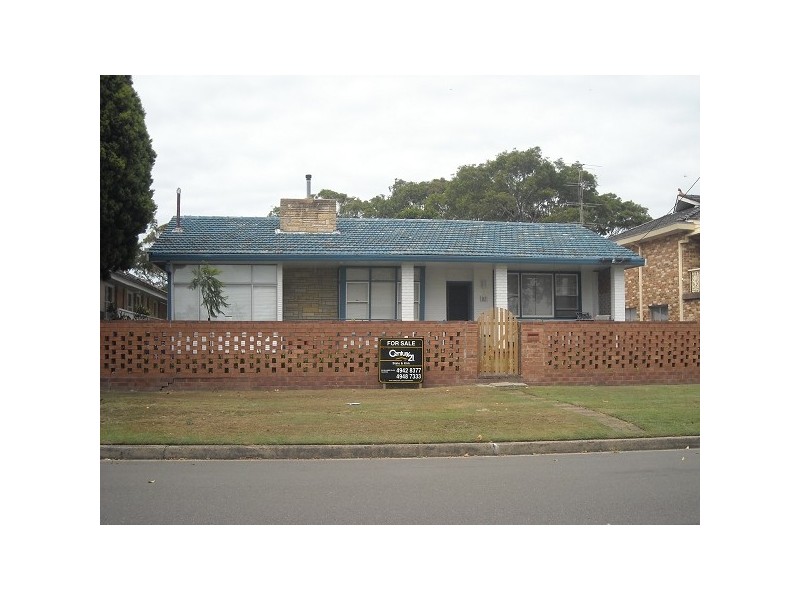 82 Andrew Road, Valentine NSW 2280