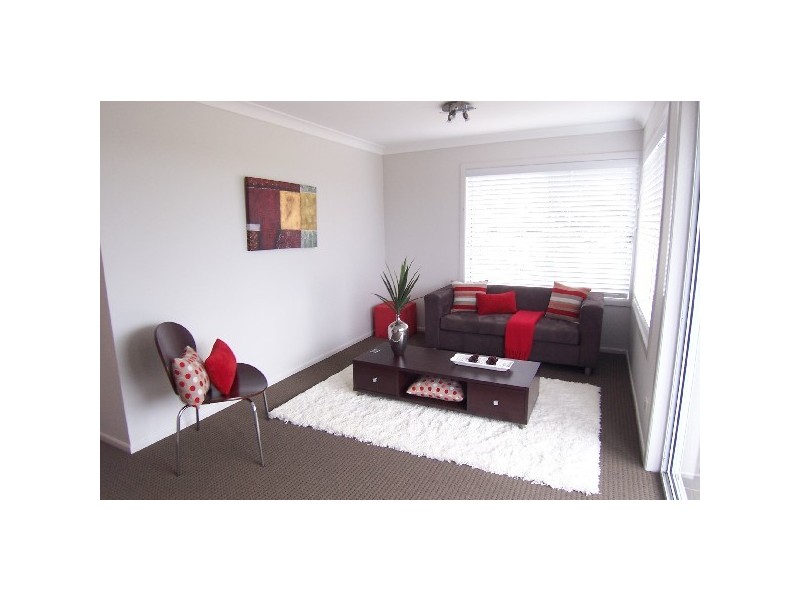 2 Siloam Drive, Belmont North NSW 2280