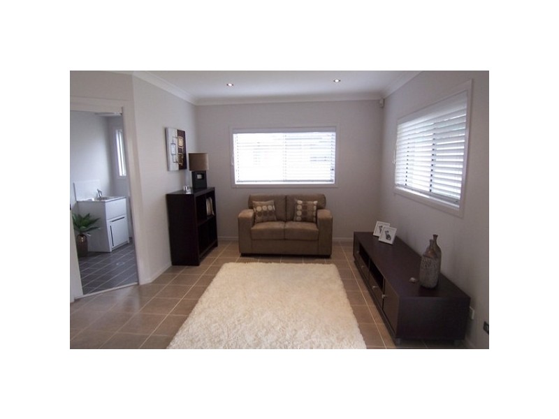 2 Siloam Drive, Belmont North NSW 2280