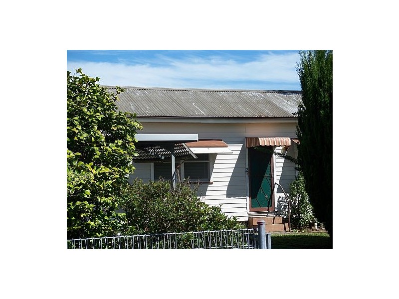 2 Andrew Street, Warners Bay NSW 2282