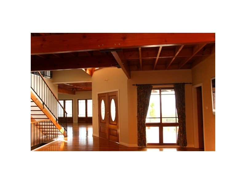 6 Chateau Place, Eleebana NSW 2282