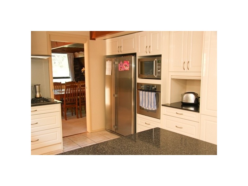 32 Lindeman Close, Eleebana NSW 2282