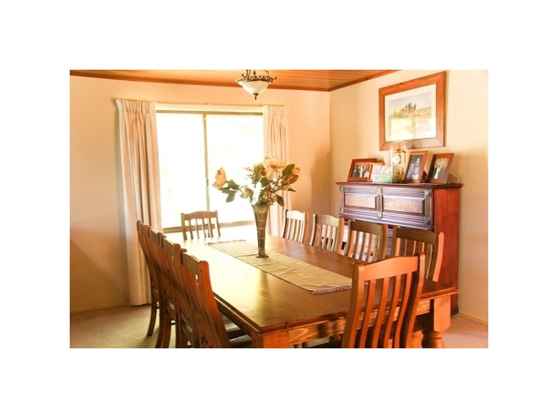 32 Lindeman Close, Eleebana NSW 2282