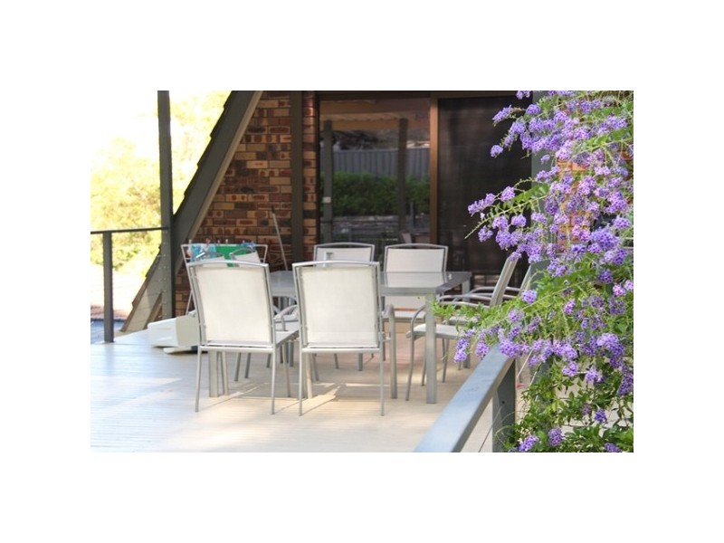 32 Lindeman Close, Eleebana NSW 2282