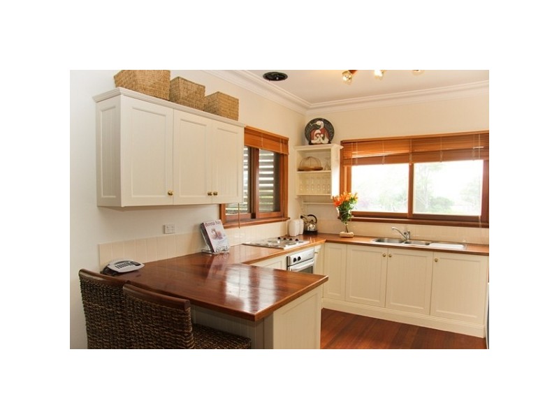 9 Thompson Road, Speers Point NSW 2284