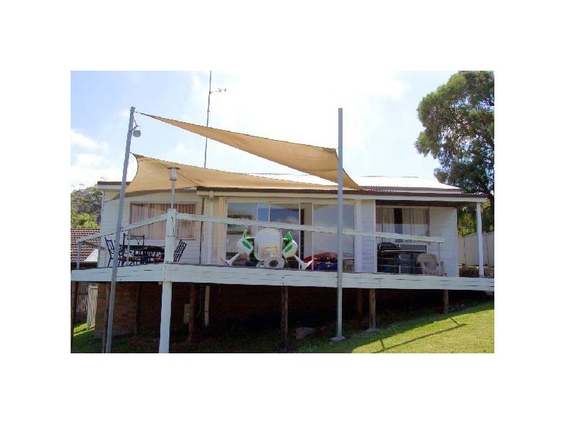 70 Thompson Road, Speers Point NSW 2284