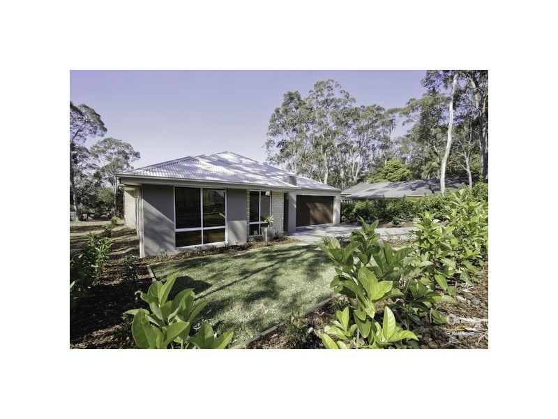 5 Lurnea Crescent, Valentine NSW 2280