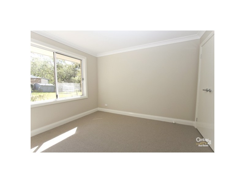 5 Lurnea Crescent, Valentine NSW 2280