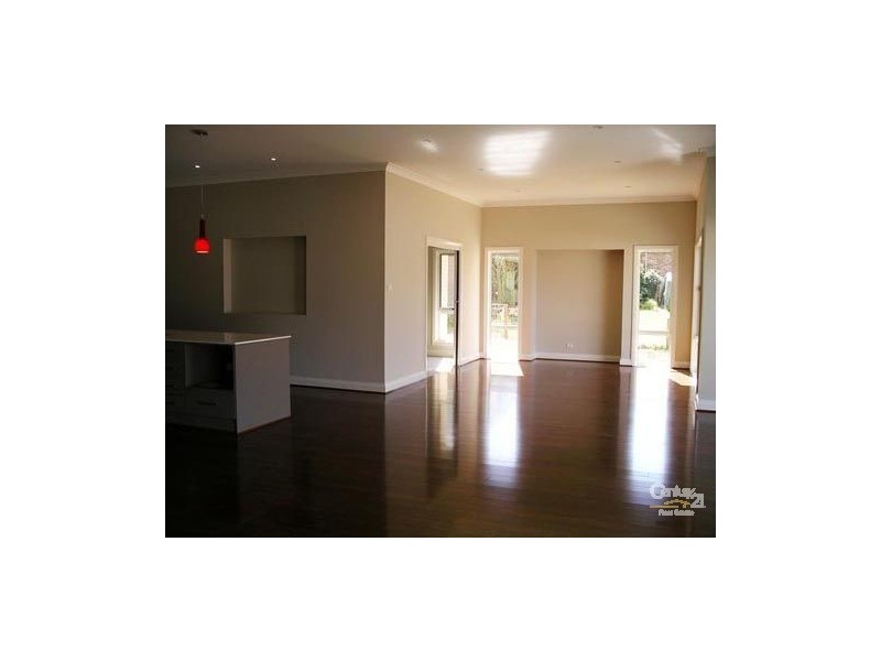 5 Lurnea Crescent, Valentine NSW 2280