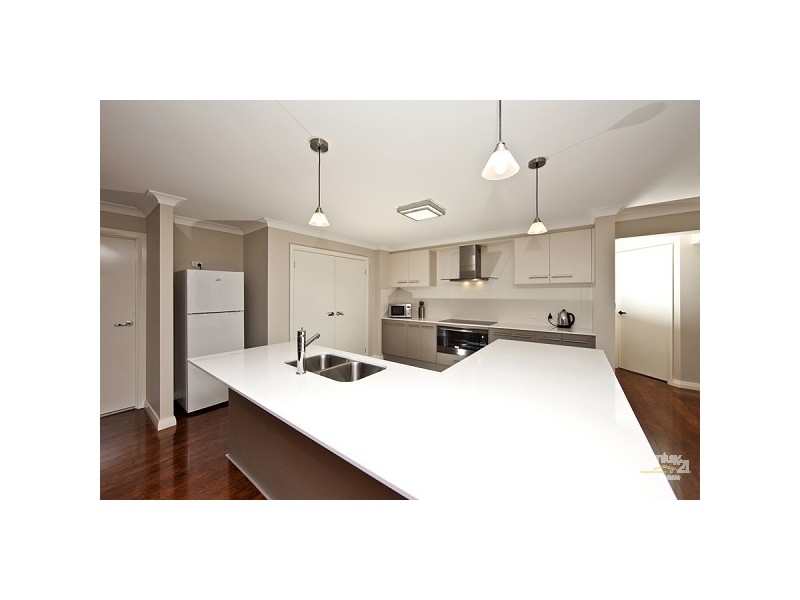 3 Lurnea Crescent, Valentine NSW 2280