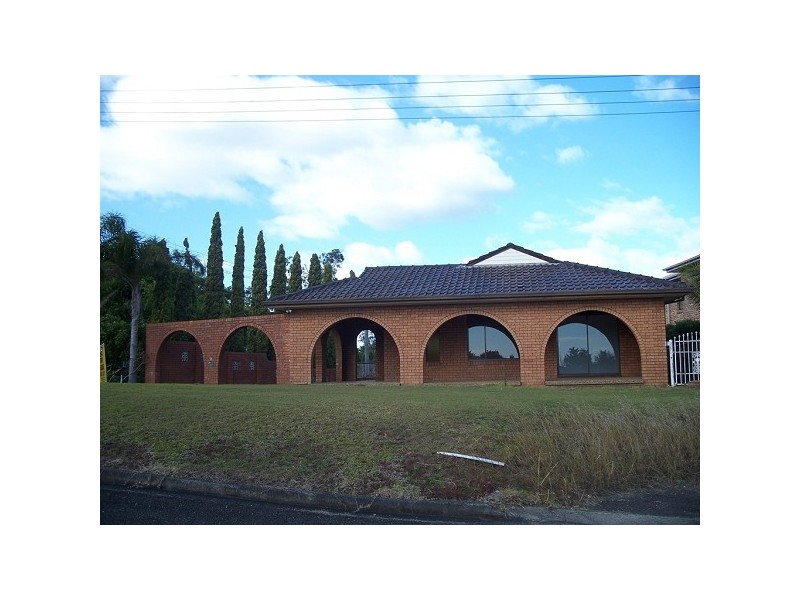 2 Eleebana Road, Eleebana NSW 2282