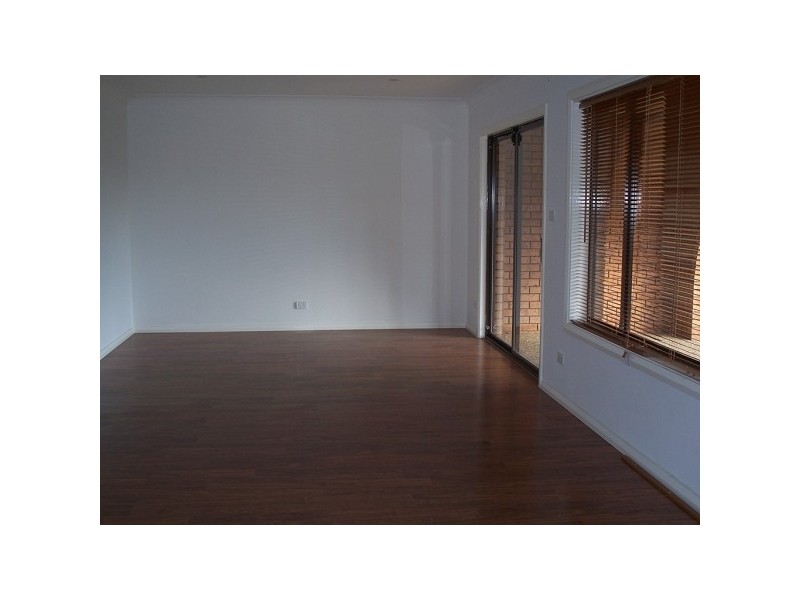 2 Eleebana Road, Eleebana NSW 2282