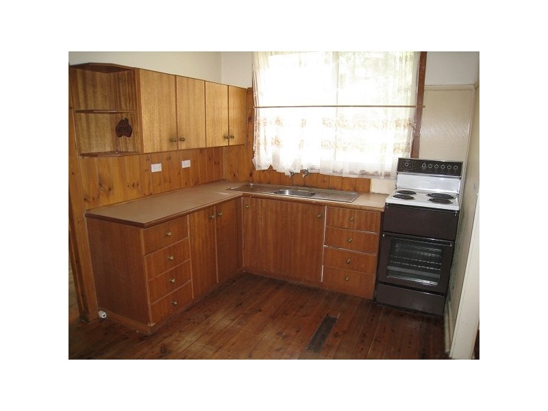 34 Bareki Road, Eleebana NSW 2282