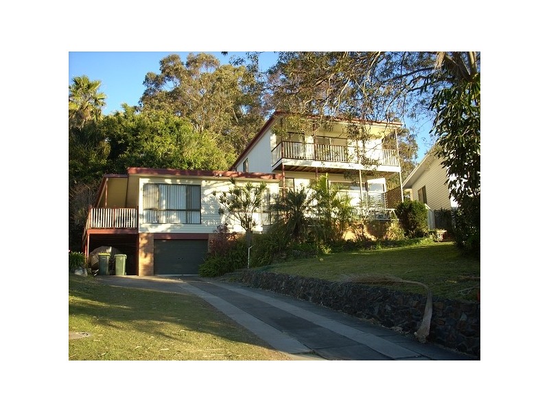 32 Albert Street, Valentine NSW 2280