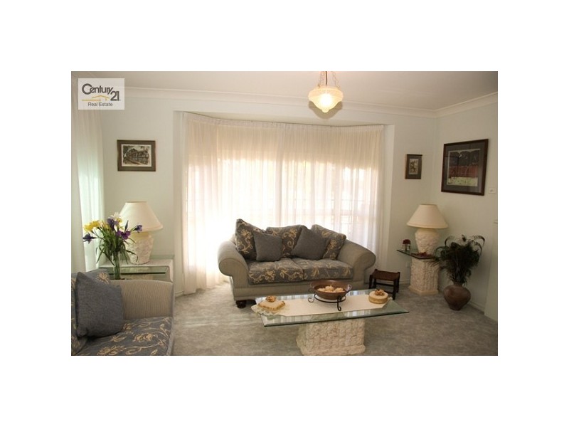 15 Leichhardt Road, Valentine NSW 2280